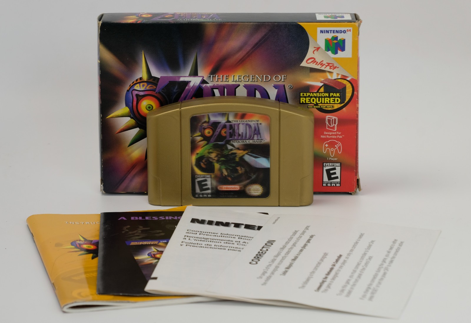 Nintendo 64 N64 Zelda Majora’s Mask Collector’s Edition CIB Holographic Complete