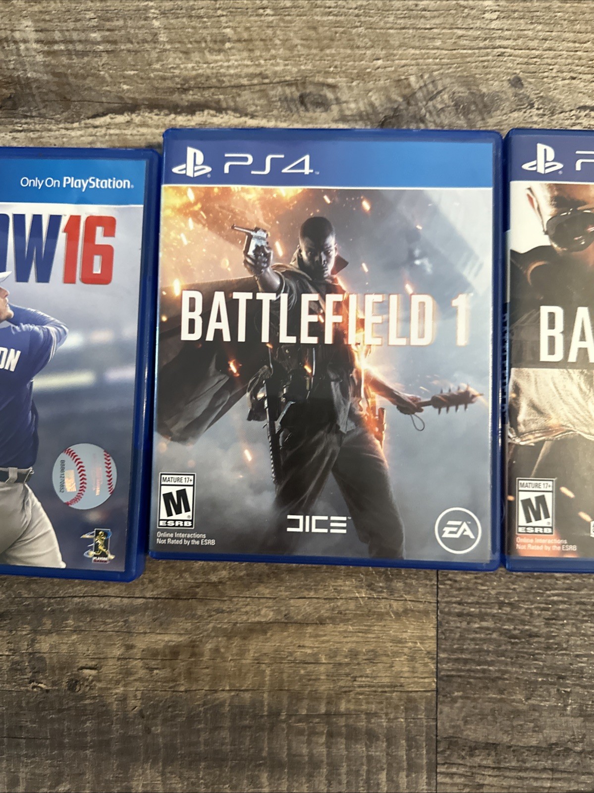 PS4 Game Bundle Battlefield 1, Battlefield Hardline & The Show 16. 3!game Bundle