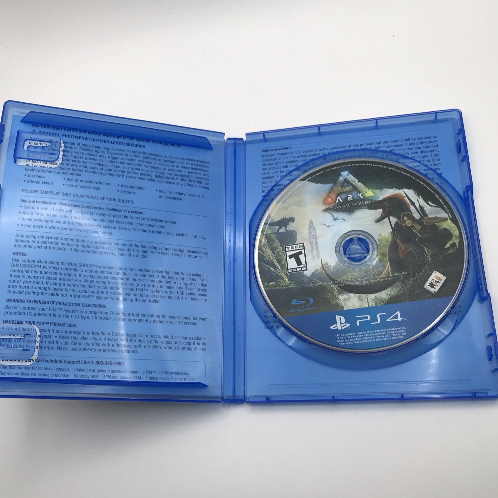 ARK: Survival Evolved PS4 Action Adventure Studio Wildcard Multiplayer NTSC