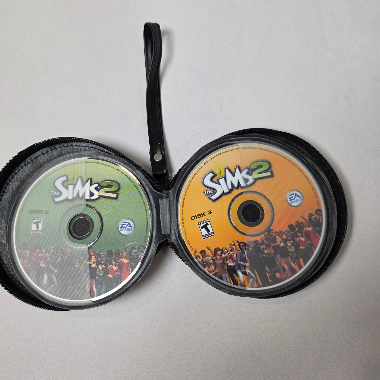 Unbranded CD DVD Storage Case Black Vintage w/ 10 CD’s Software & Games Included