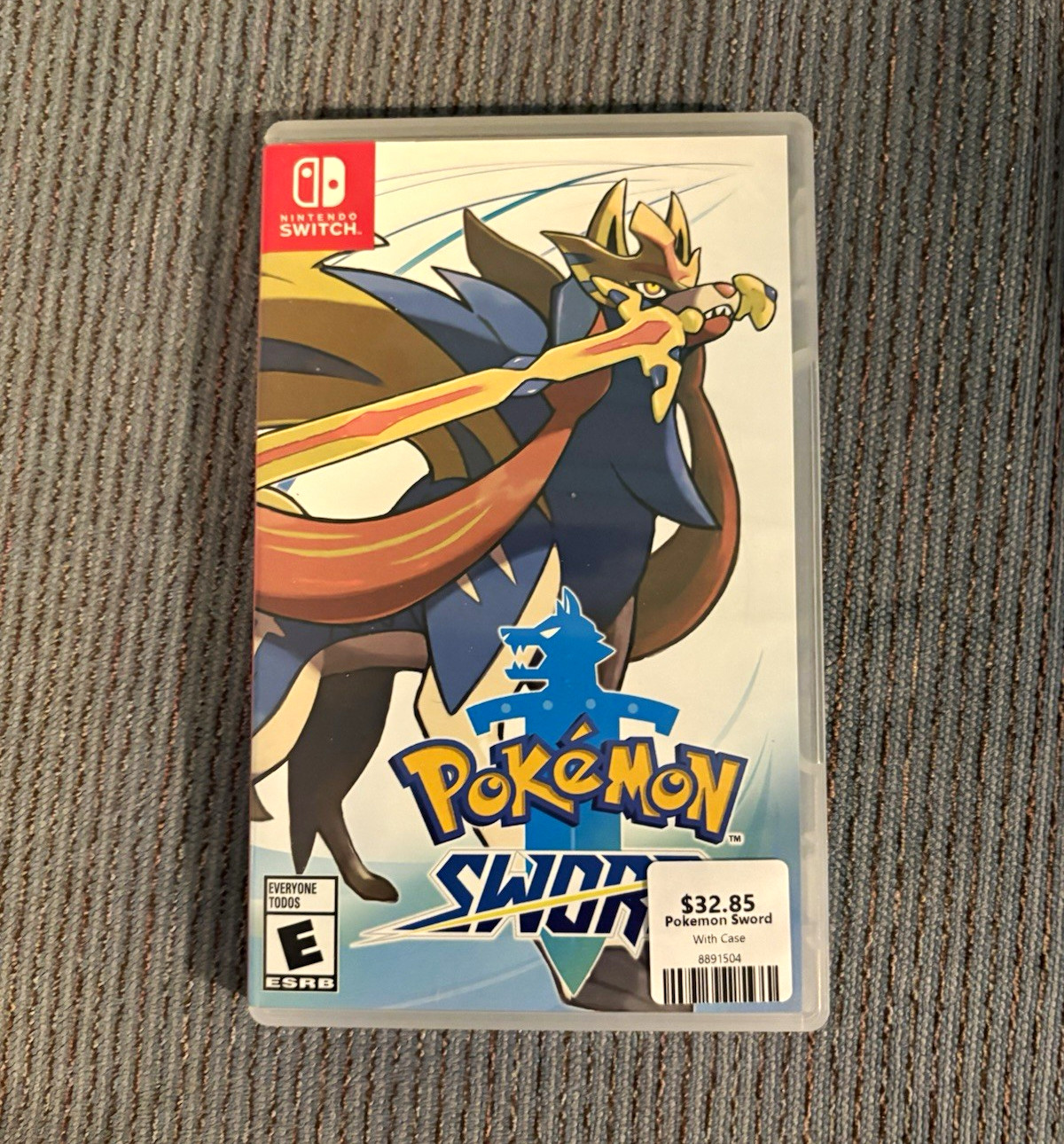 Nintendo Pokémon Sword Nintendo Switch E-Everyone NTSC-U/C Role Playing w/ Case