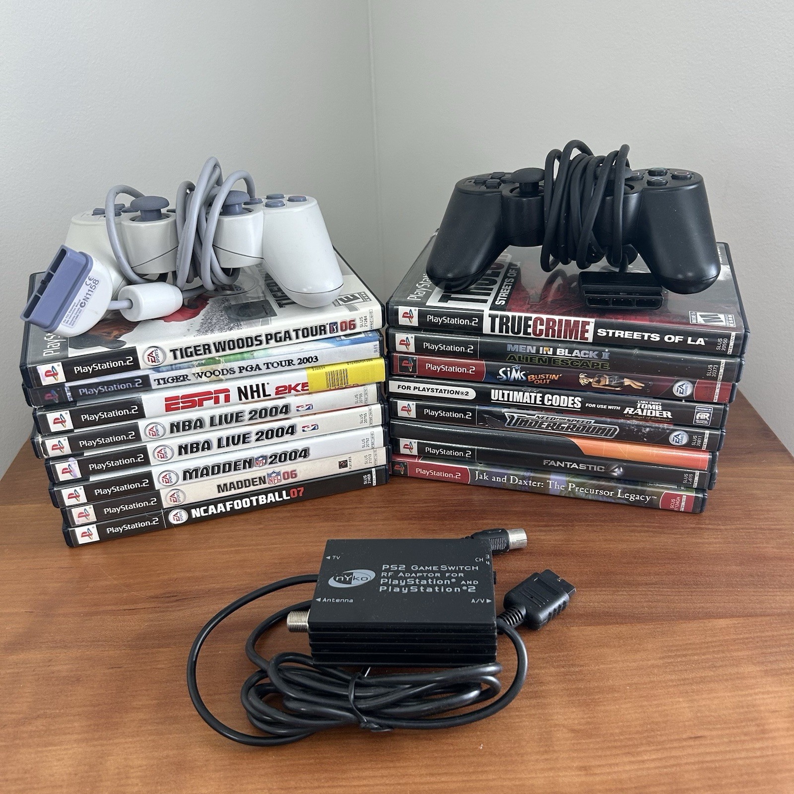 PlayStation 2 (16 Games, 2 Controllers & 1 Ps2 Game Switch Lot Bundle)