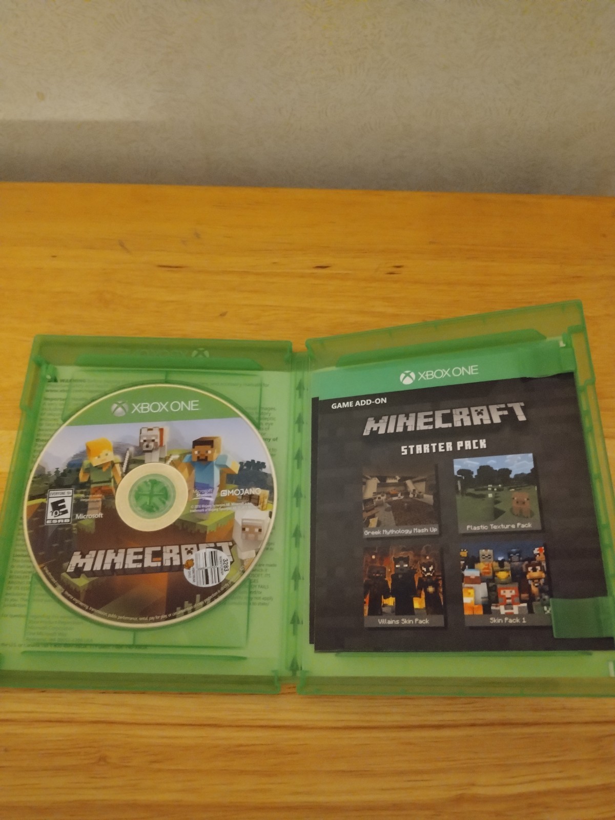 Minecraft Starter Collection – Xbox One