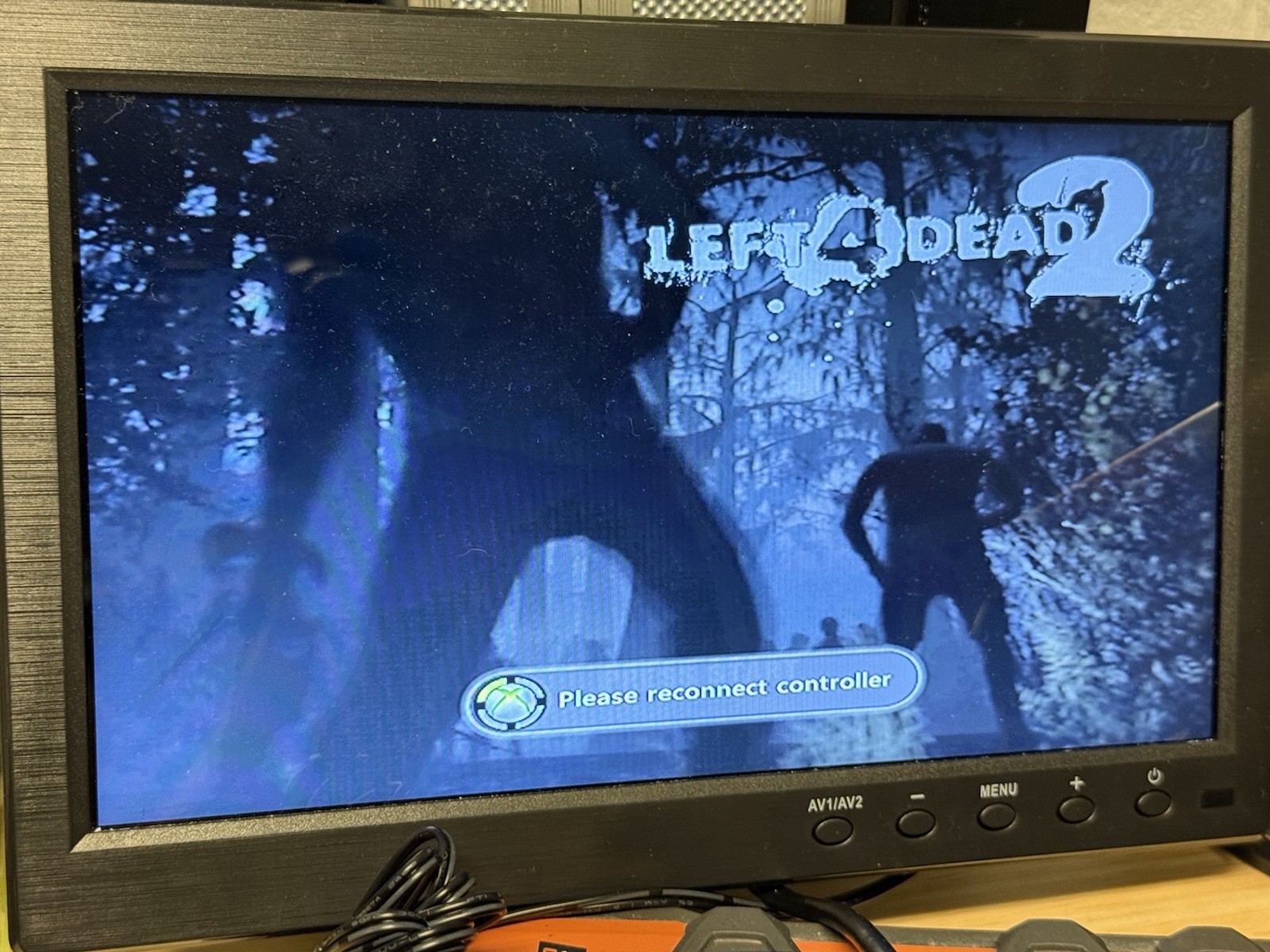 Left 4 Dead 2 (Microsoft Xbox 360, 2009) Disc Only TESTED