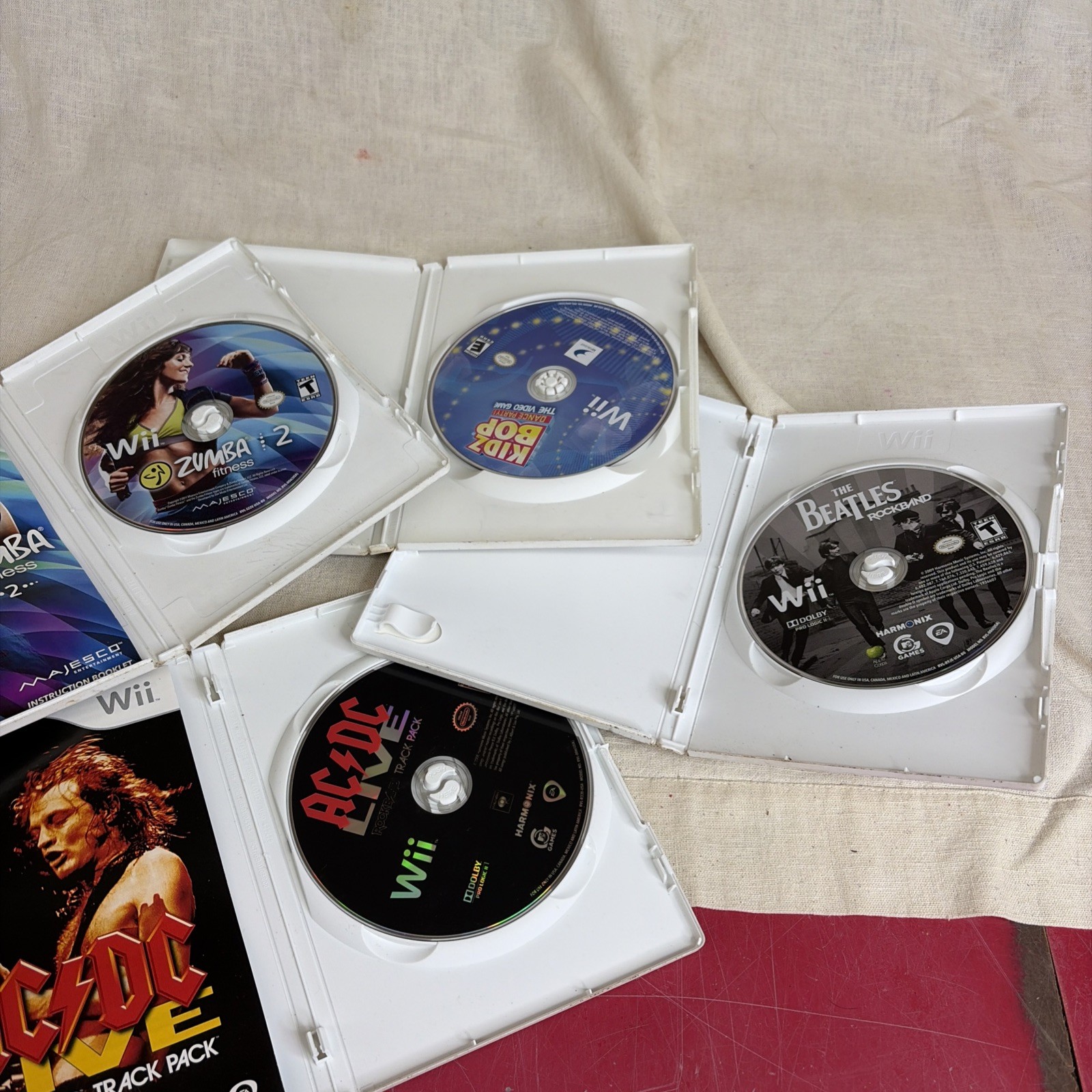 Nintendo Wii lot of 4 Games unTested Various Titles