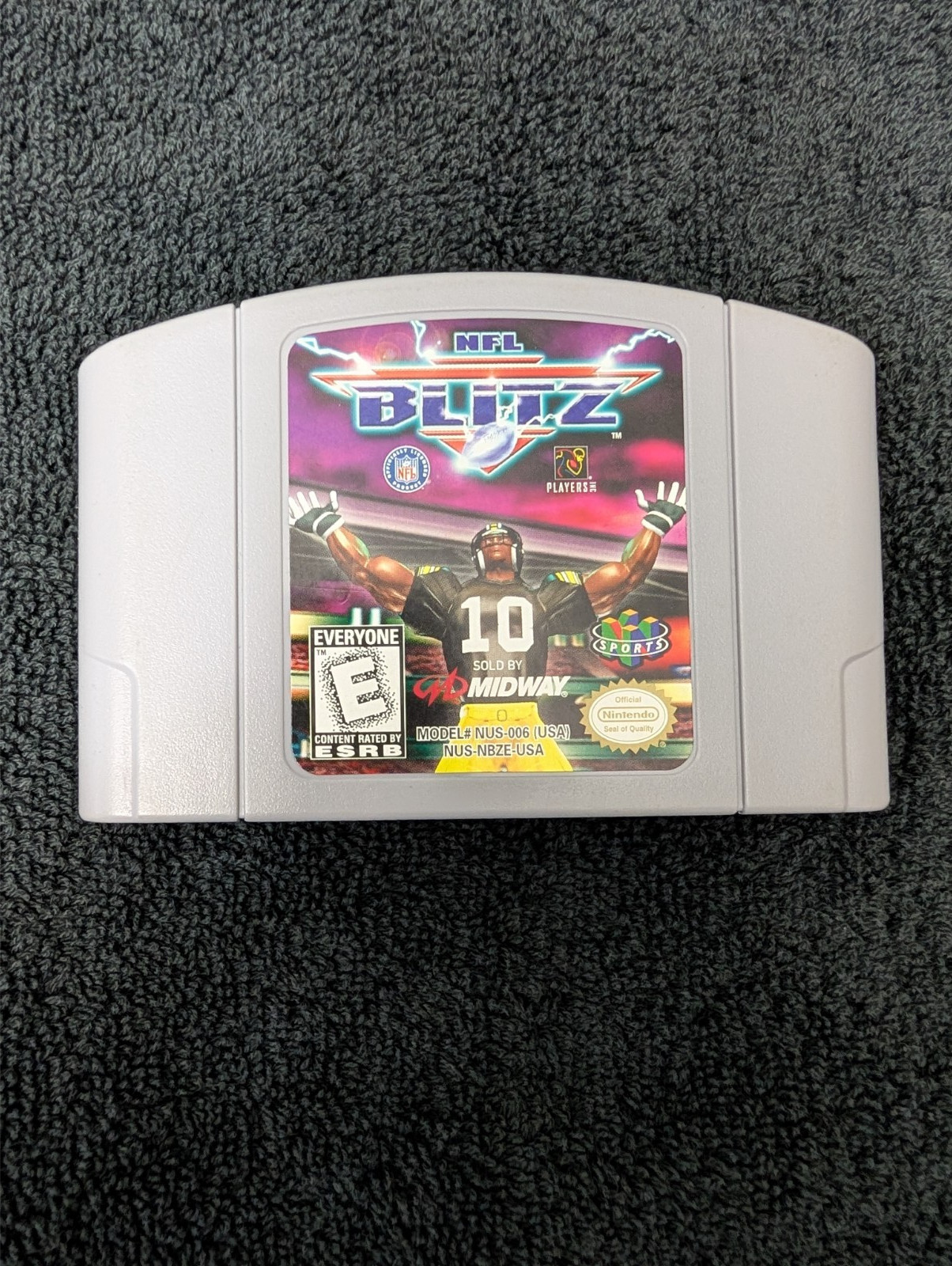 Midway NFL Blitz Sports Nintendo 64 N64 E-Everyone NTSC-U/C Game Cartridge