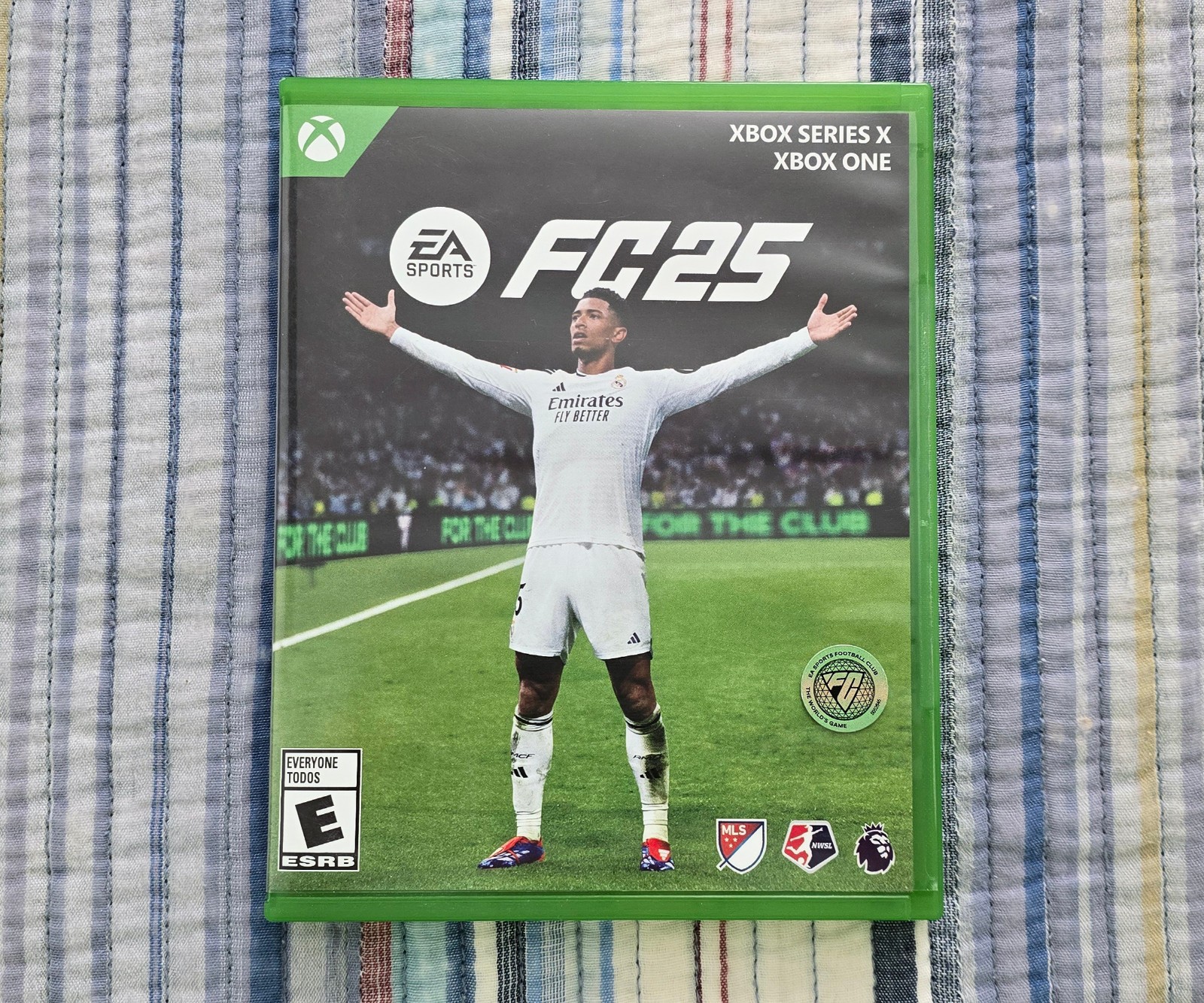 EA Sports FC 25 FIFA Soccer – Microsoft Xbox Series X & Xbox One – Complete