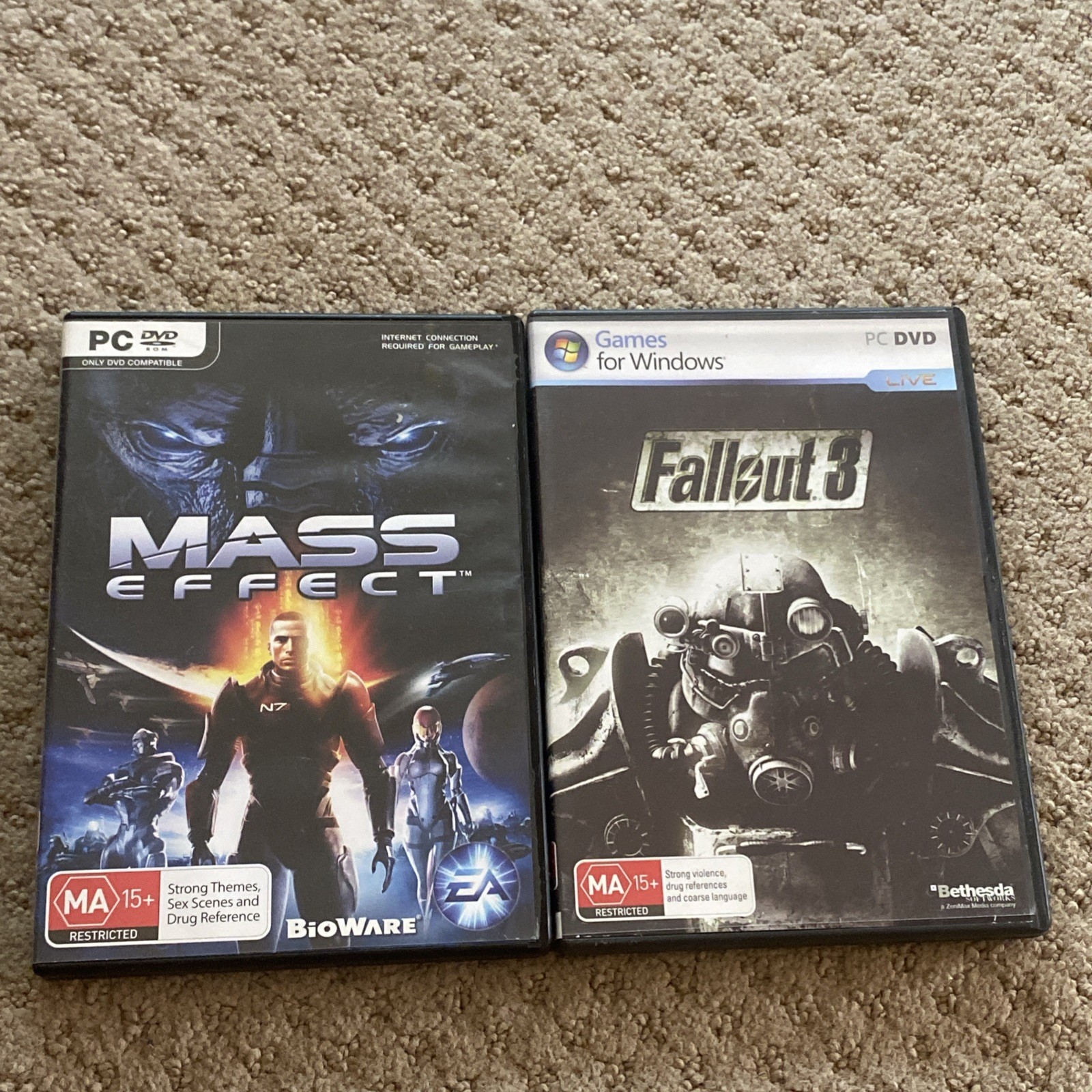 PC DVD Game Bundle Mass Effect + Fallout 3 PC Games MA15+ VGC PAL E. CLEARANCE