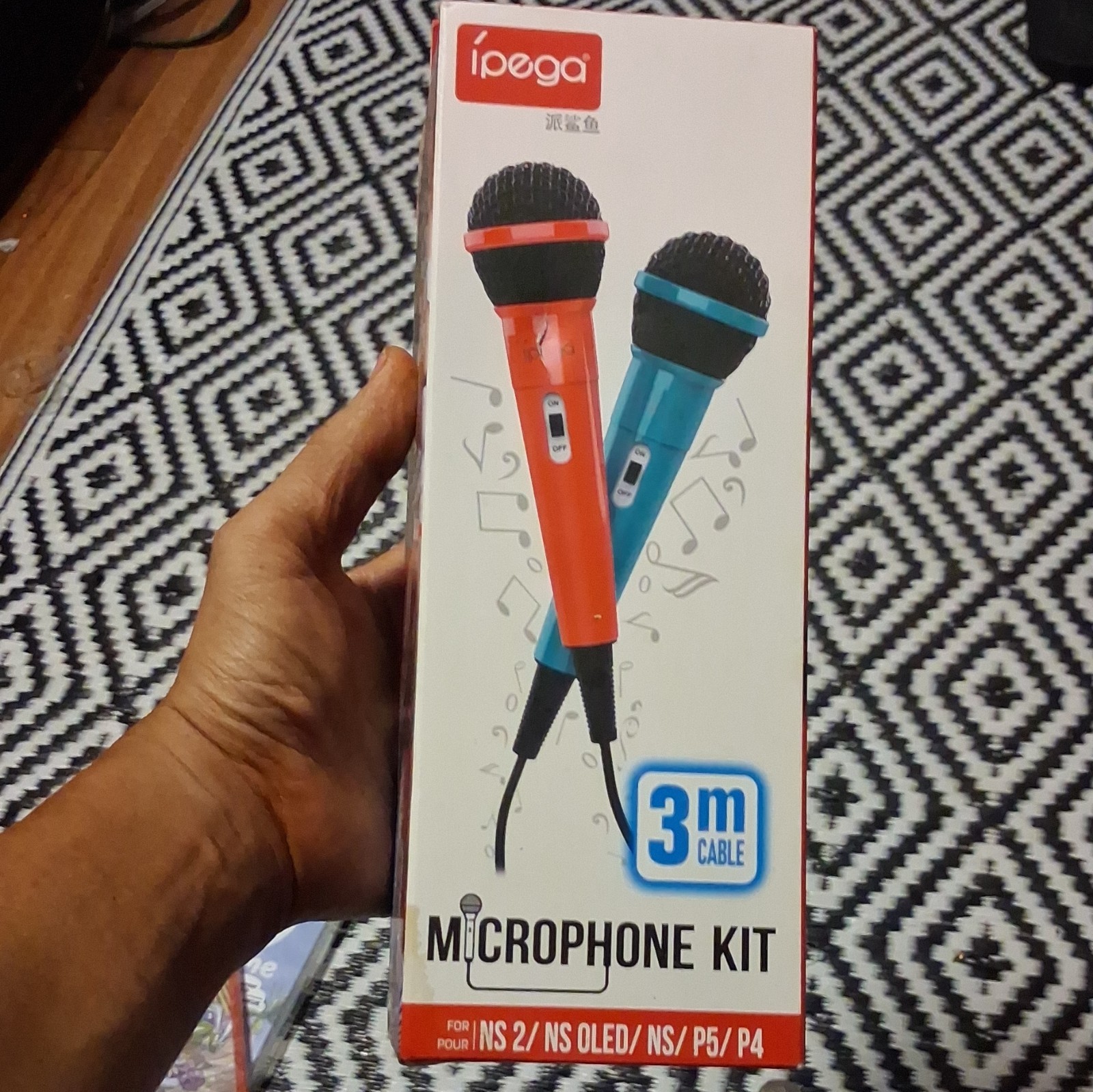 Let’s Sing Presents Queen Switch PAL EU PEGI 7 2020 English + iPega Mic Kit