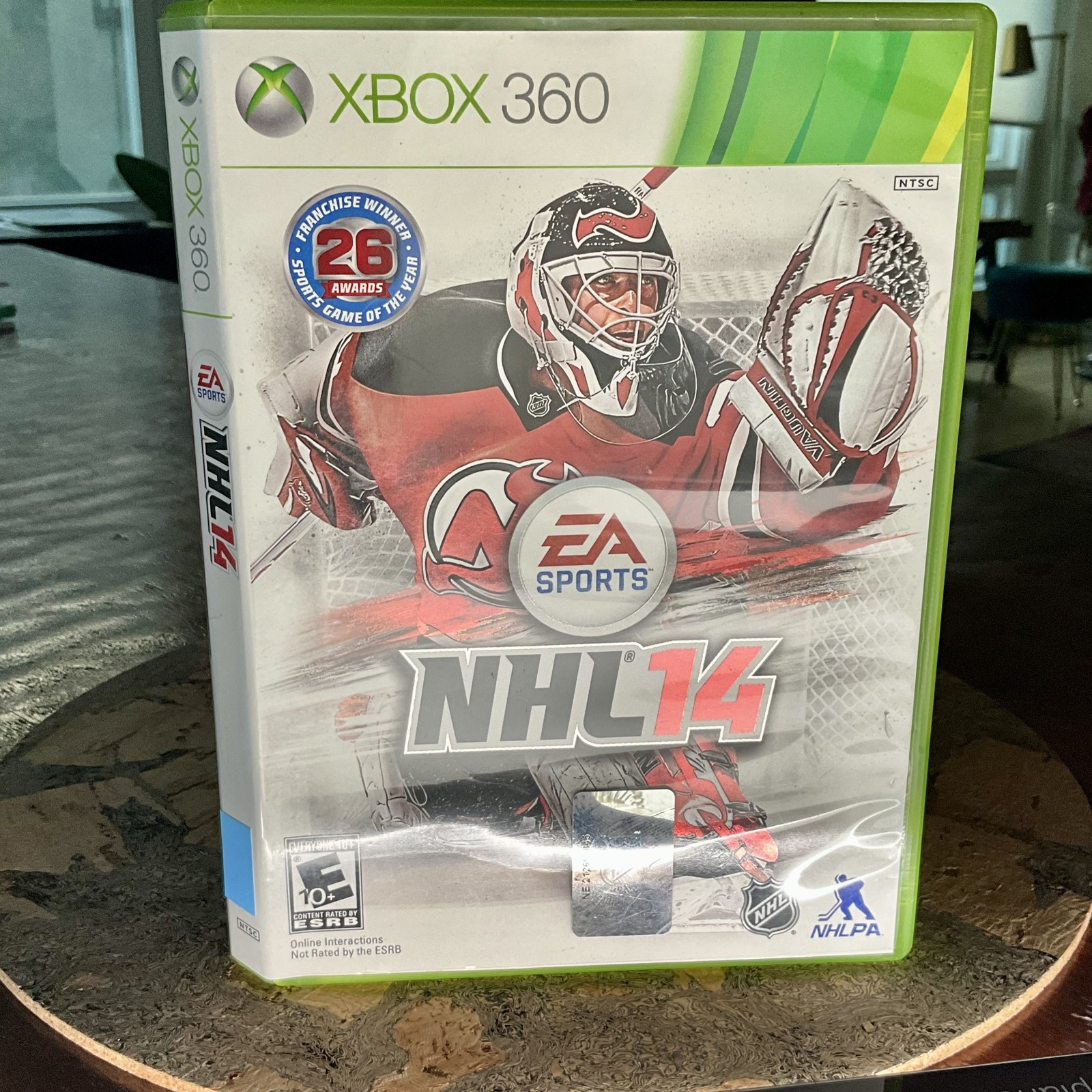 NHL 14 – Microsoft Xbox 360 (EA Sports) Hockey Video Game NTSC E10+