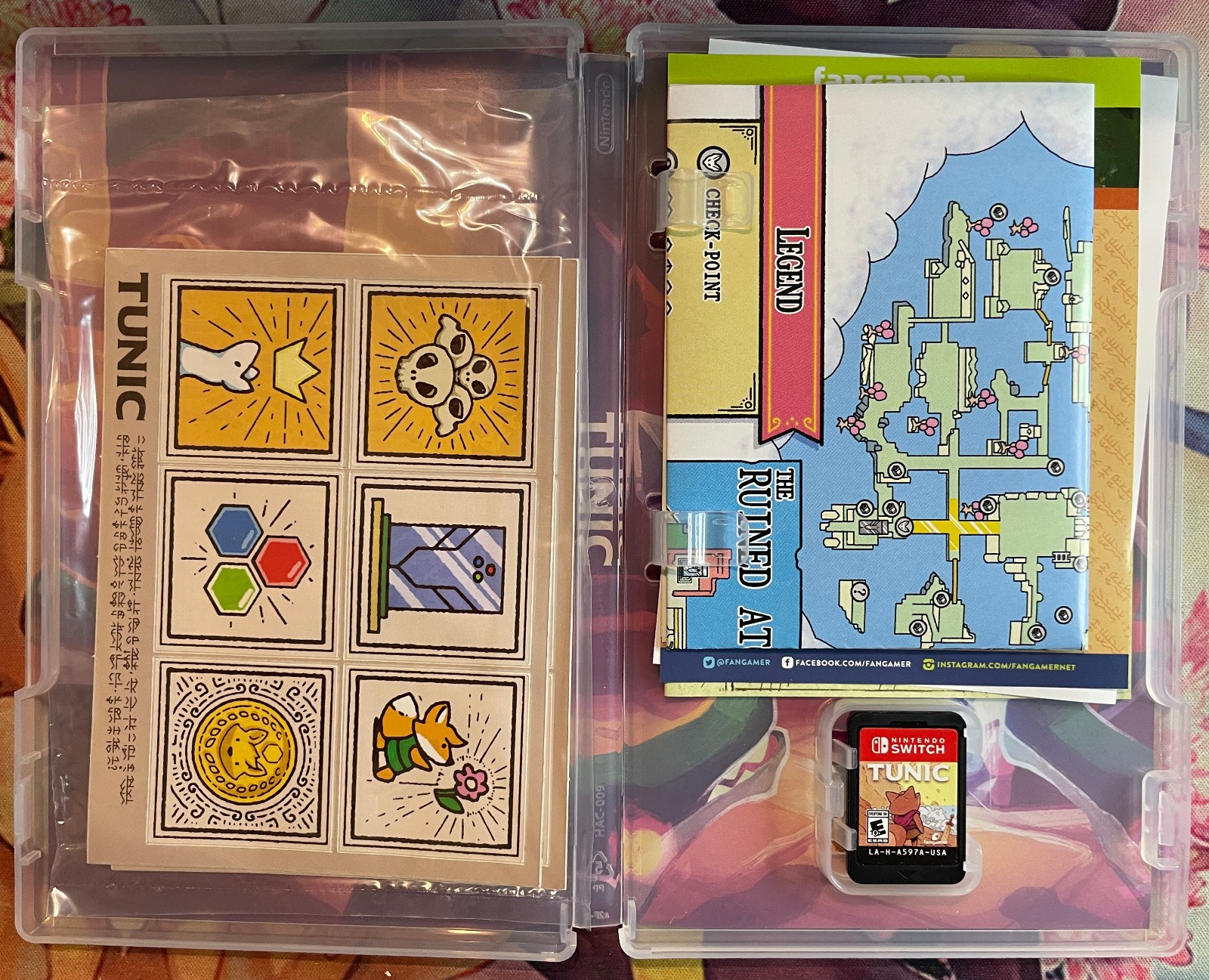 Tunic CIB – English – Nintendo Switch 2022