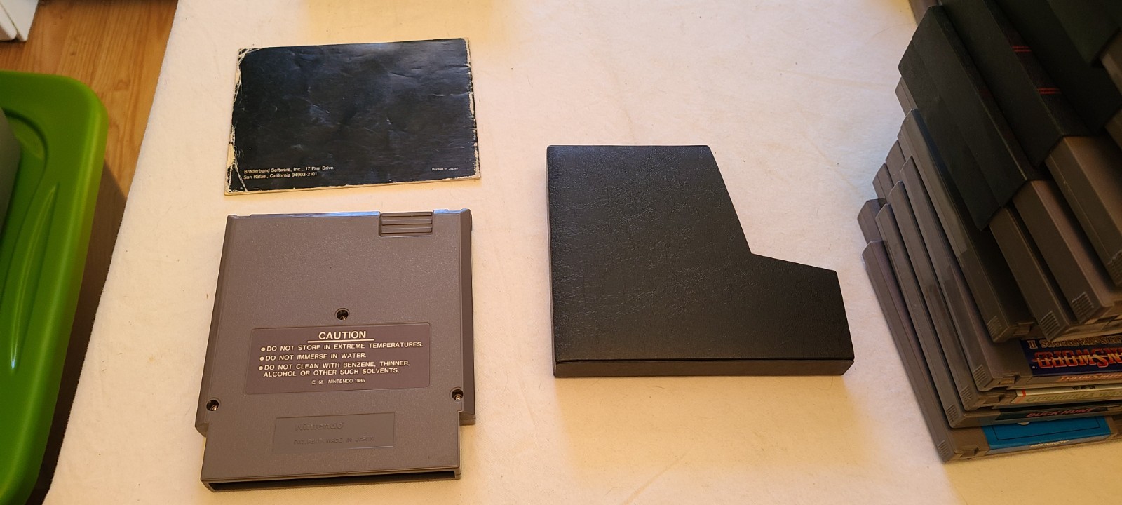 1985 Nintendo Original NES RAID ON BUNGELING BAY Video Game With Manual & Holder
