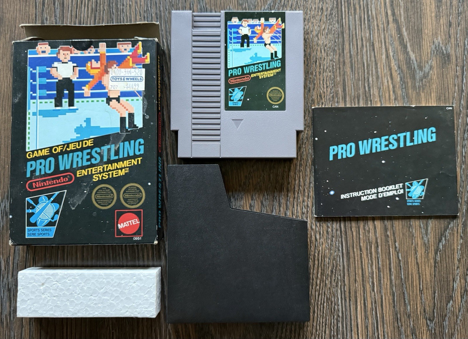 Pro Wrestling Complete in Box CIB Hangtab Canadian Version (Nintendo, NES 1987)