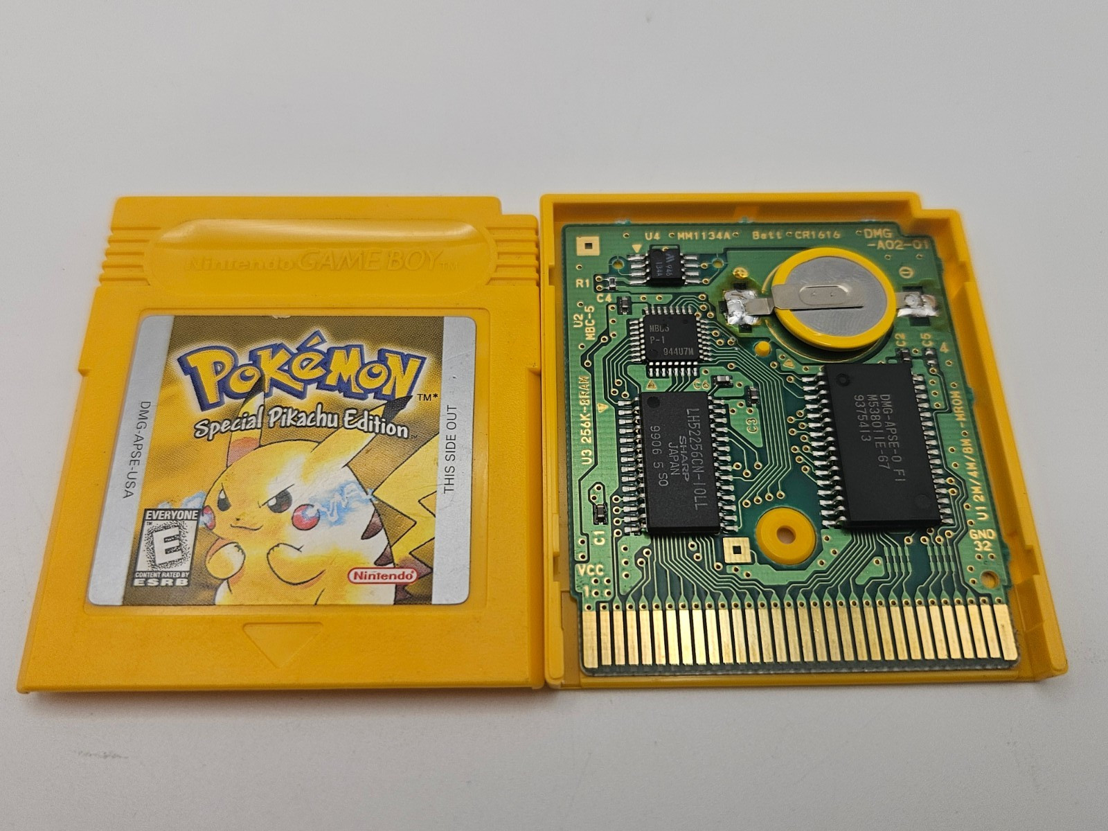 Pokemon Yellow Version Pikachu Nintendo Gameboy Authentic + New Battery VG