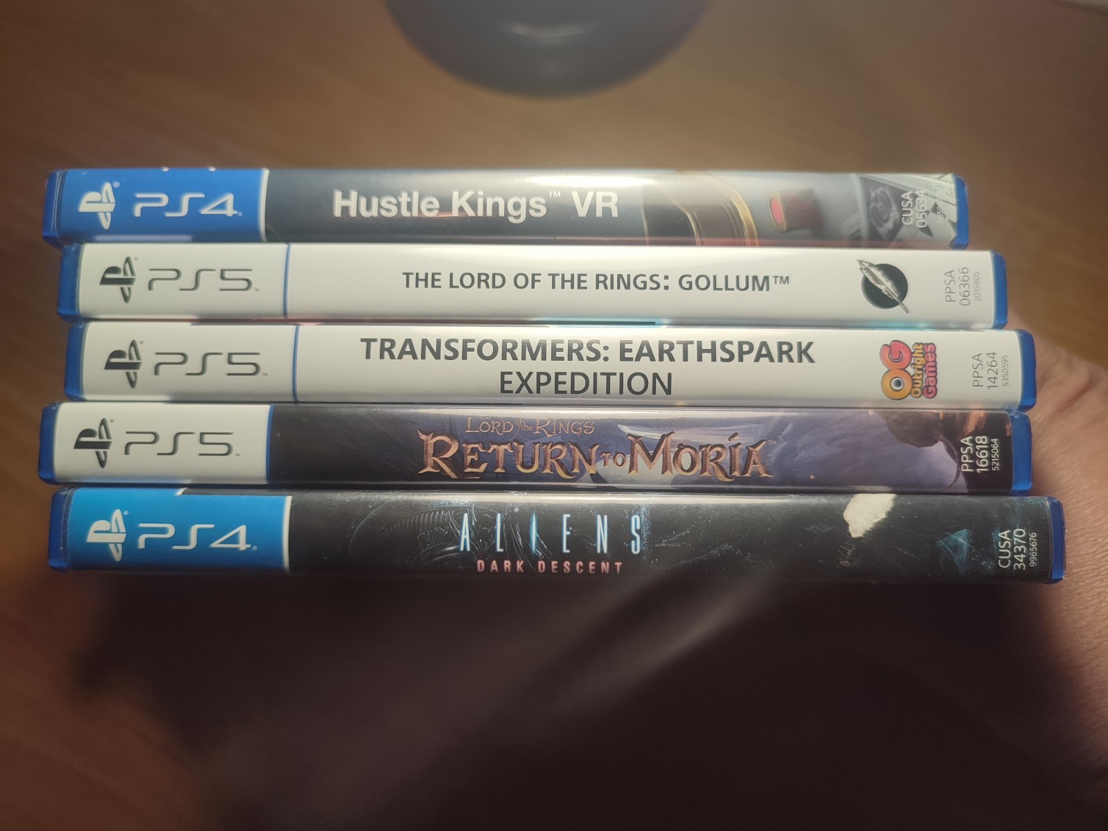 PS5 LOT Gollum, Return To Moria, Aliens Dark Descent, Transformers, Hustle Kin