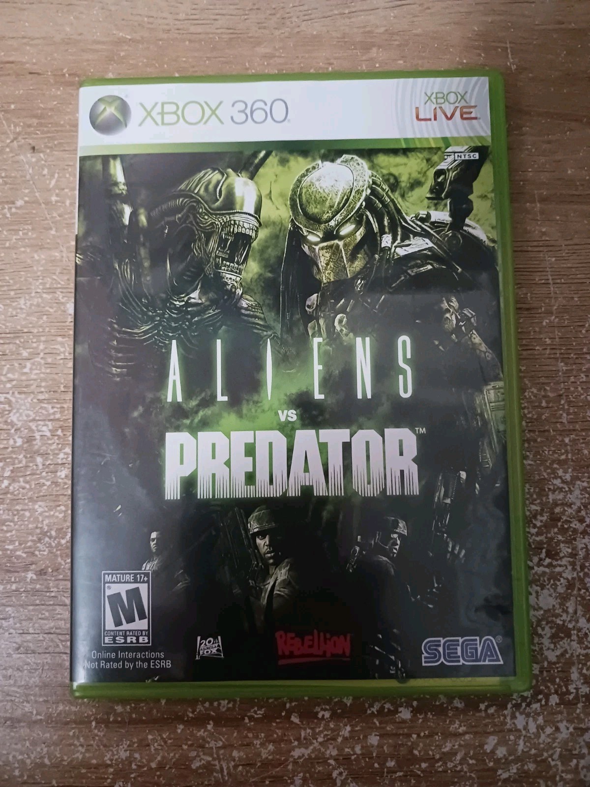 XBOX 360 ALIENS VS PREDATOR