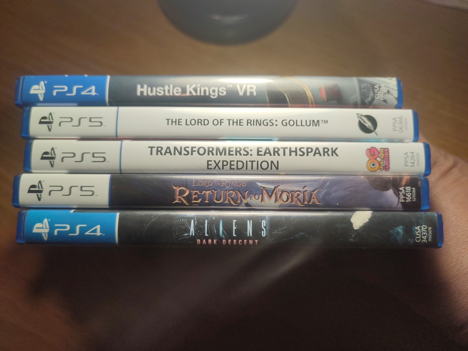 PS5 LOT Gollum, Return To Moria, Aliens Dark Descent, Transformers, Hustle Kin