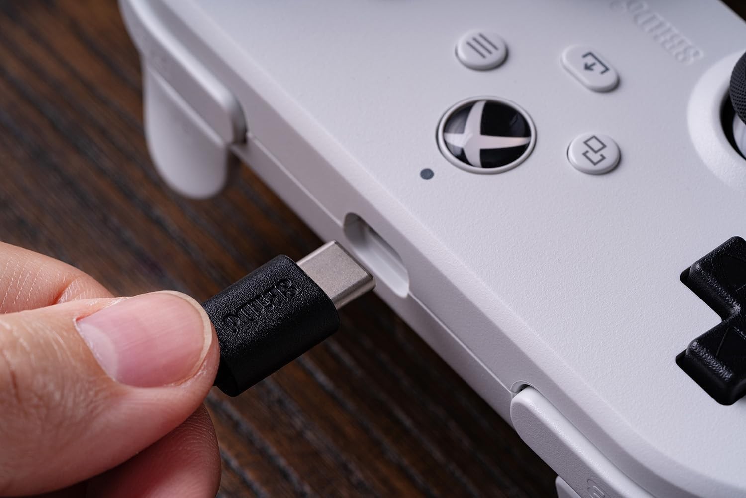8Bitdo Pro 2 Wired Controller for Xbox, Hall (Not Machine Spacific) (UK IMPORT)