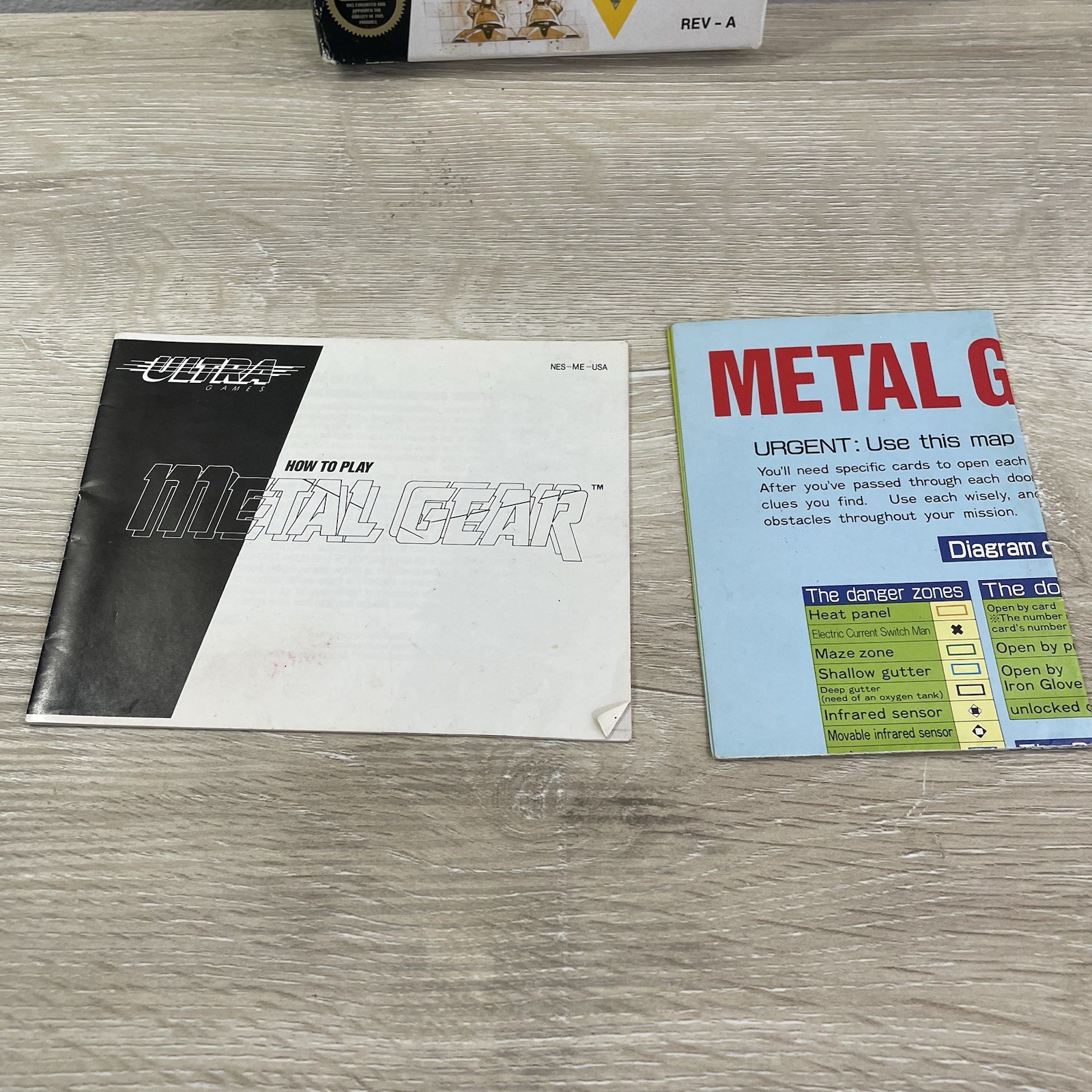 Metal Gear (Nintendo NES, 1988) Complete CIB Game w/ Box Manual Map Authentic