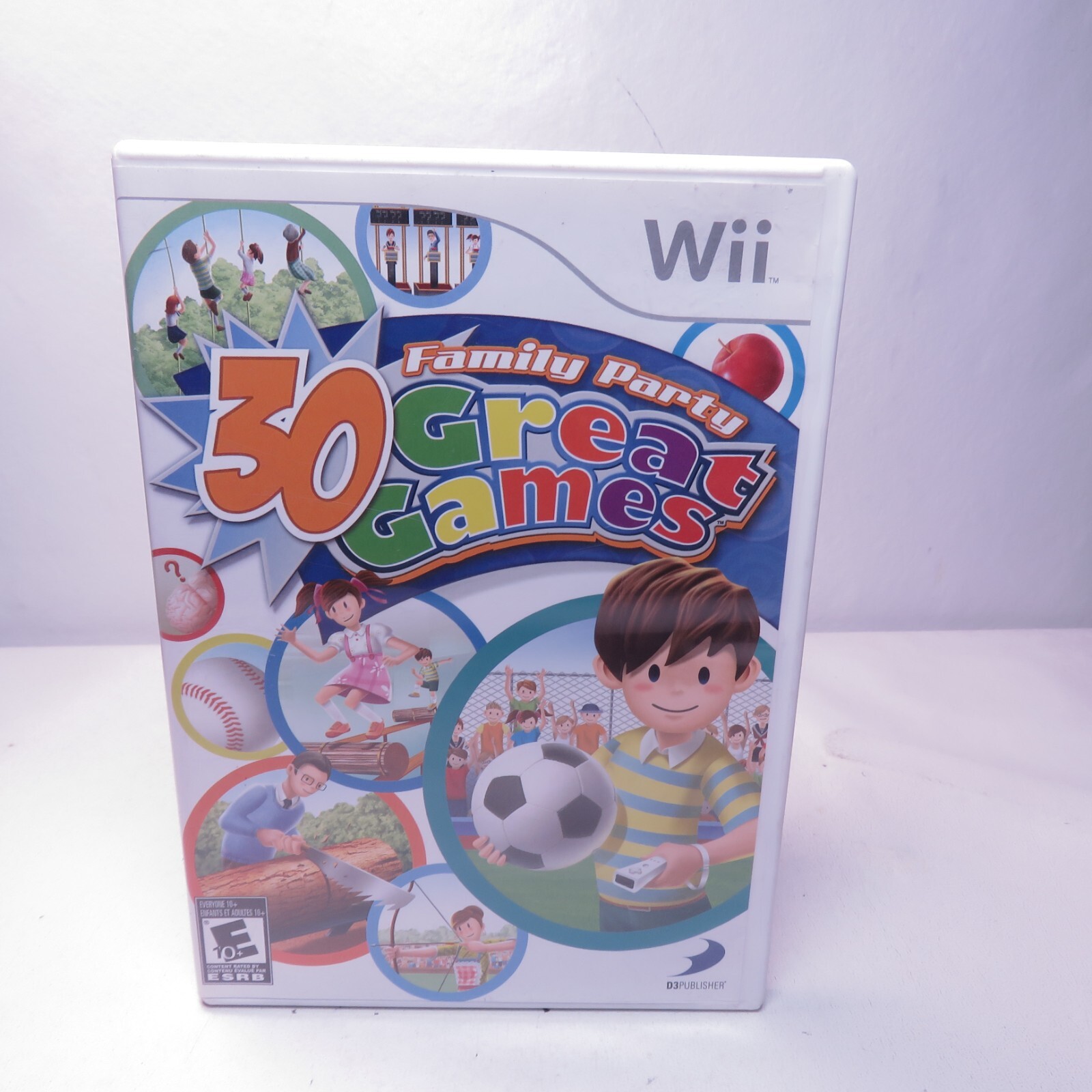 Family Party: 30 Great Games game Nintendo Wii CIB Complete