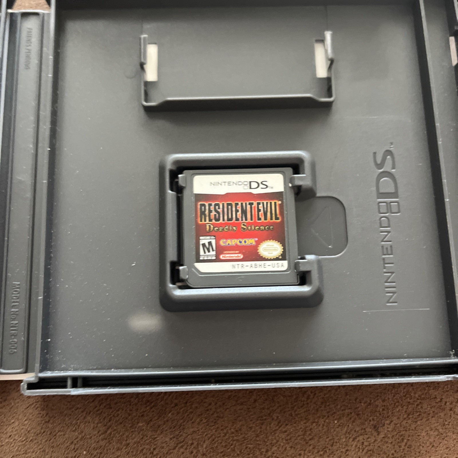 Resident Evil: Deadly Silence (Nintendo DS, 2006)