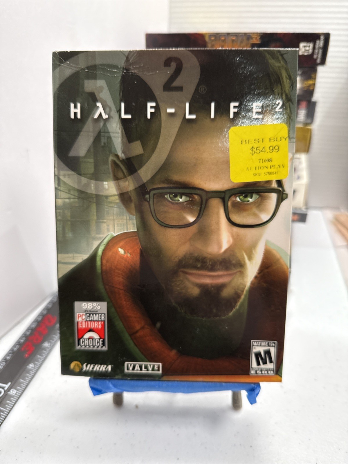 Half-Life 2 small box Gordon Freeman Cover Factory Sealed Box Has Damage