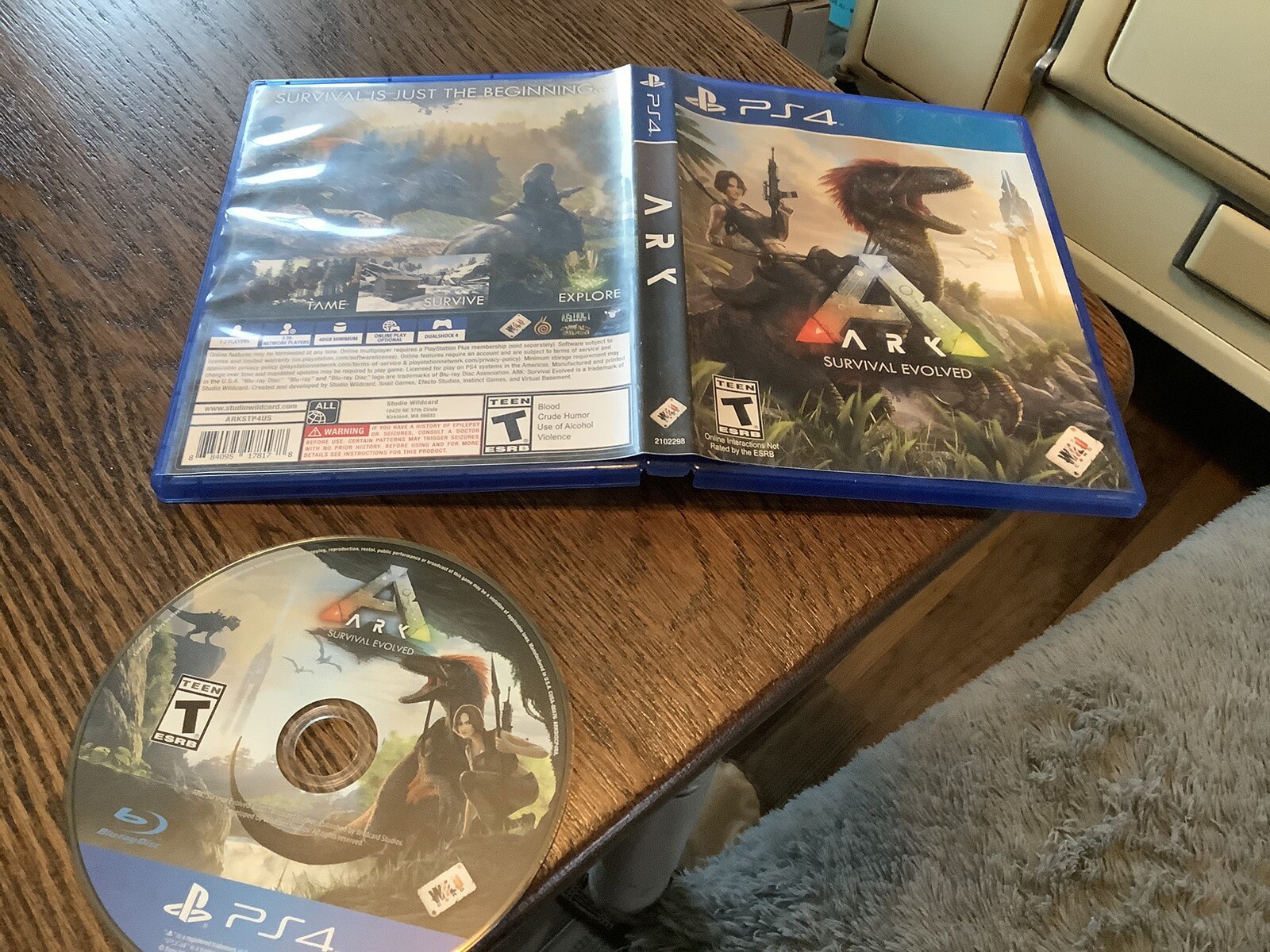 Studio Wildcard Ark: Survival Evolved Used PlayStation 4, 2017 PS4 Free US Ship