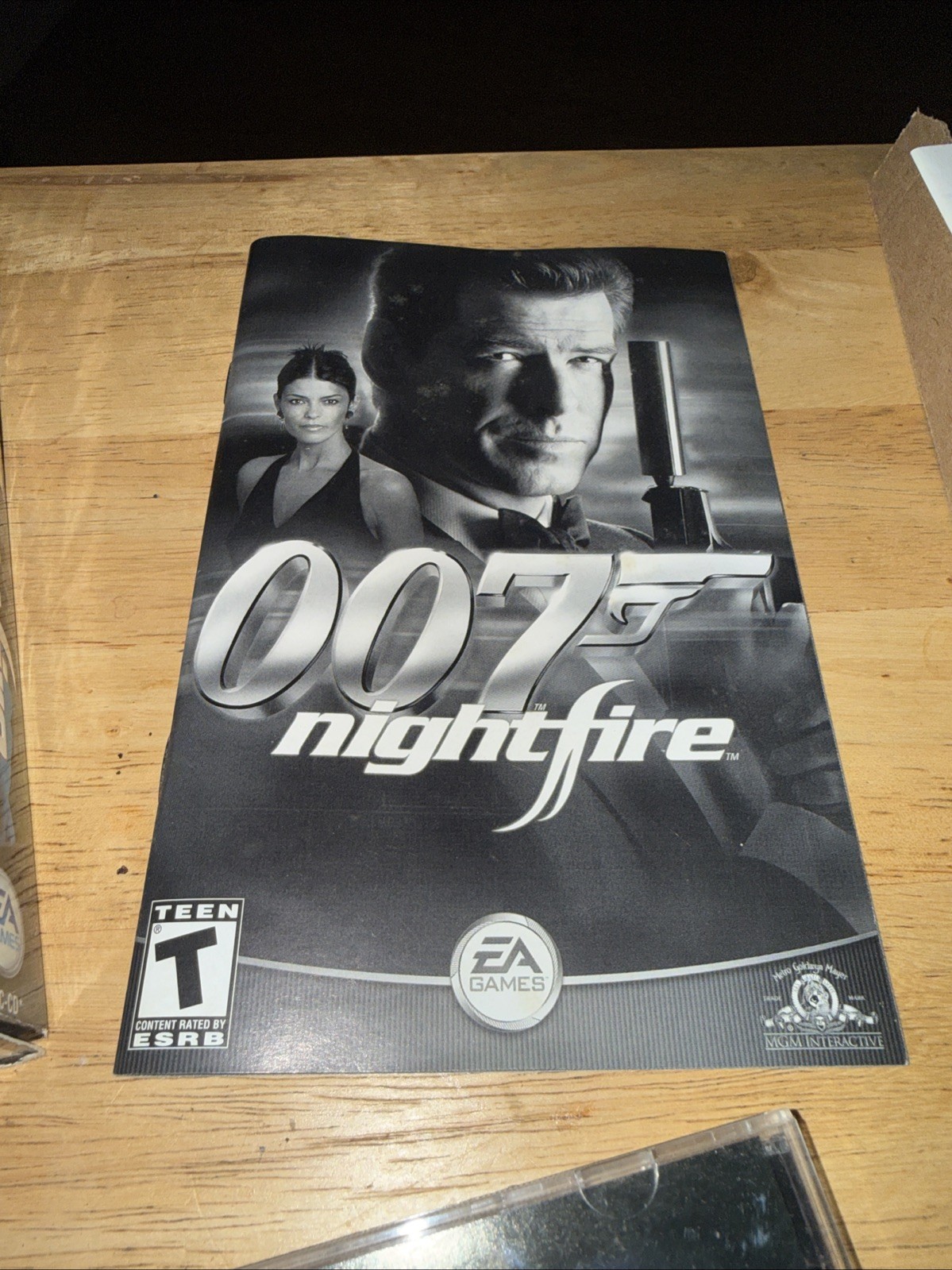 James Bond 007: Nightfire (PC, 2002) Box, Case, Book And Working Game