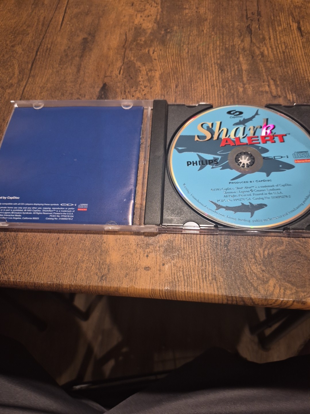 Shark Alert (Philips CD-i, 1993) with Case and Manual* Scarce HTF EX