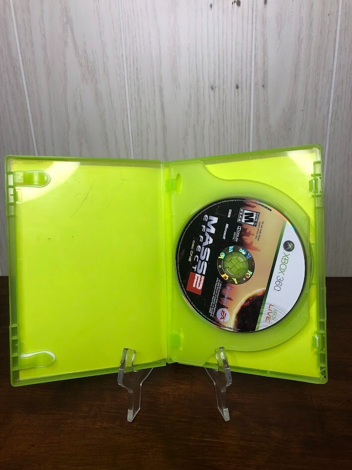 Mass Effect 2 (Microsoft Xbox 360, 2010) Free Fast Shipping