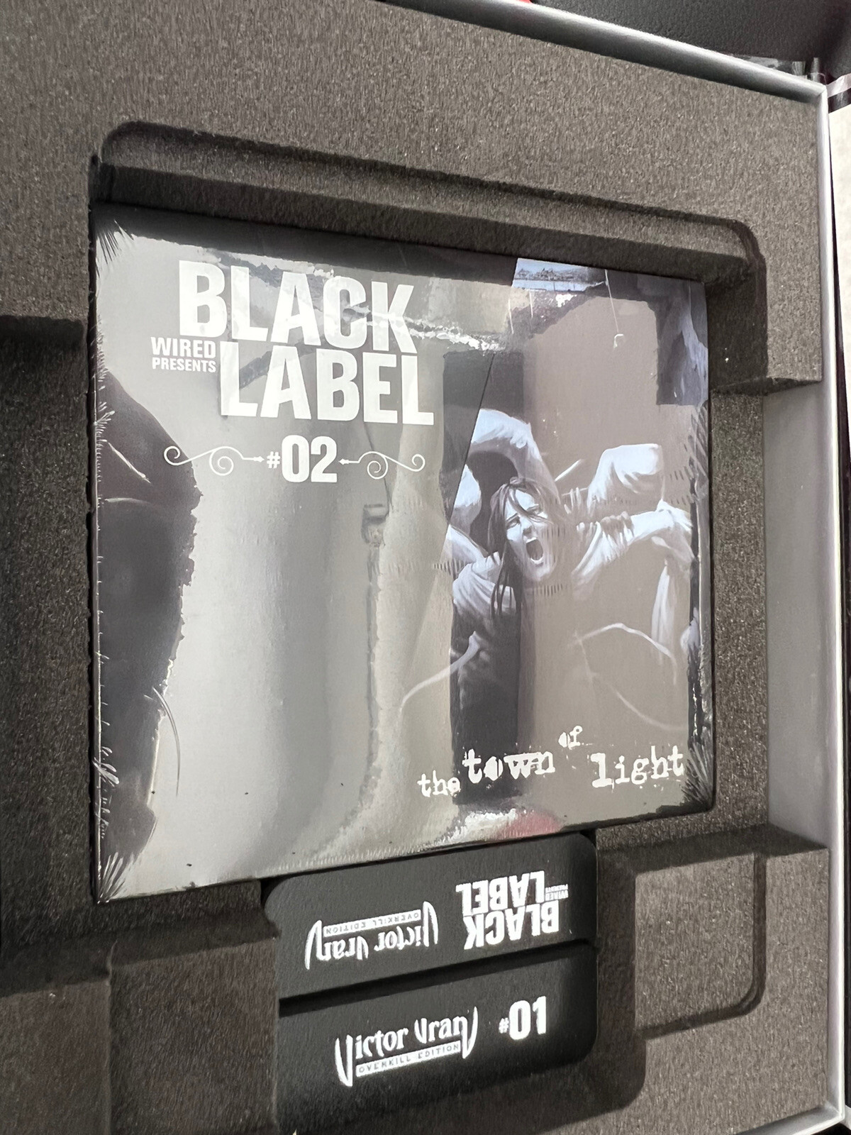 2021 Nintendo Switch Wired Presents Black Label #01 Victor Vran Overkill Edition