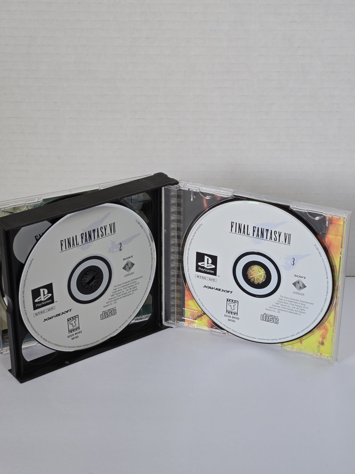 Final Fantasy VII Black Label 3 Disc Sony PlayStation 1, 1997 CIB Tested