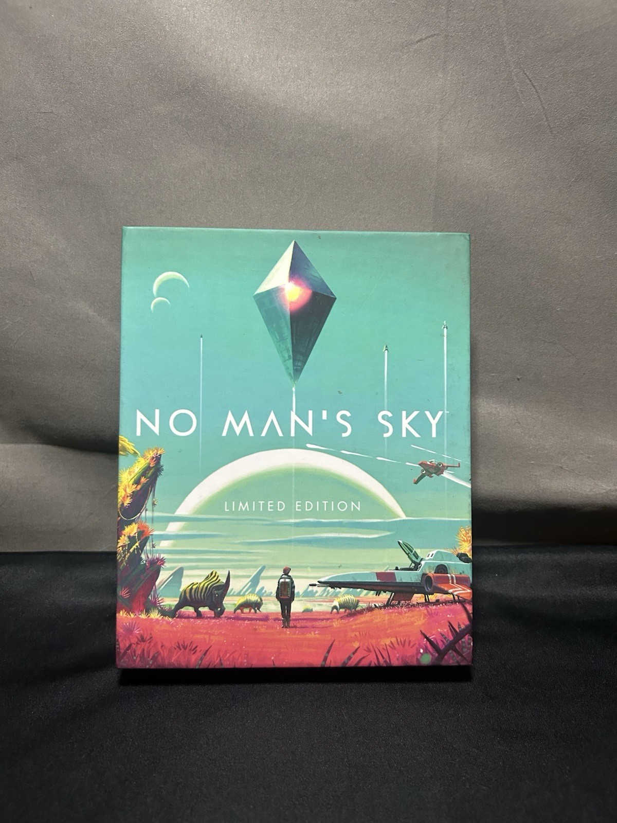 No Man’s Sky – PS4 – Limited Edition + Game + Comic & Artbook. EXCELLENT COND.
