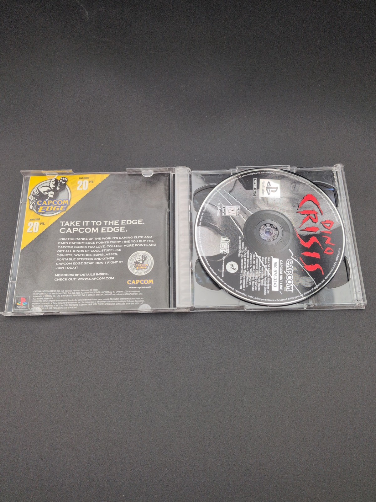 Dino Crisis (Sony PlayStation 1, 1999) w/ Resident Evil 3 Nemesis Demo Disk