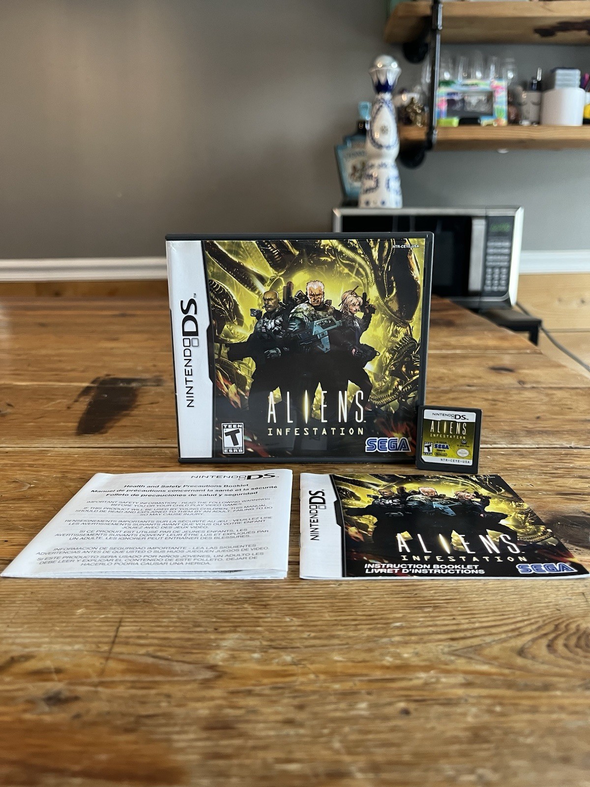 Aliens Infestation Nintendo DS Complete CIB w/ Manual SEGA Tested Works Great‼️