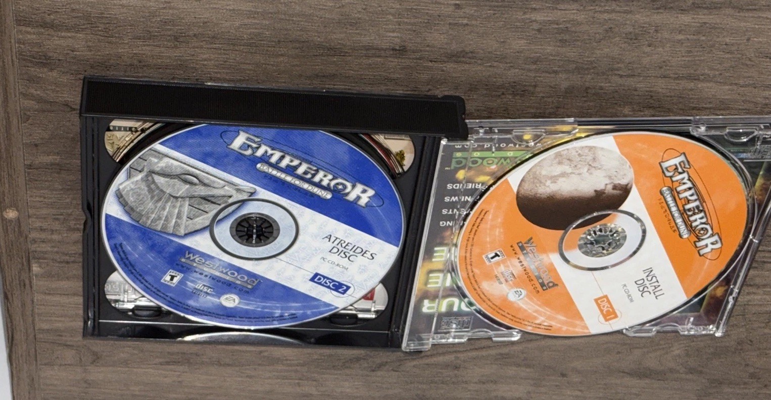 Emperor Battle for Dune (PC, 2001) W/ Manual (4 Disc Set)
