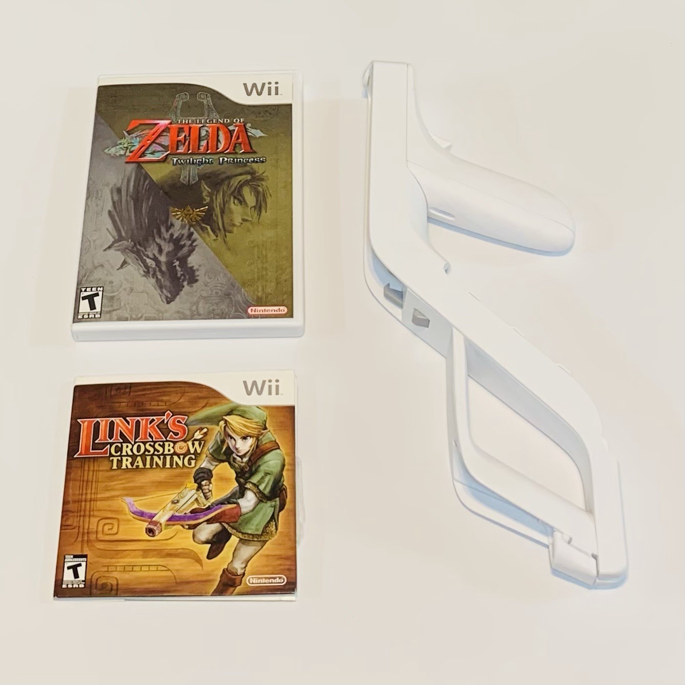 Lot of 3 The Legend of Zelda: TP & Link’s Crossbow Tranning and Zapper Wii CIB